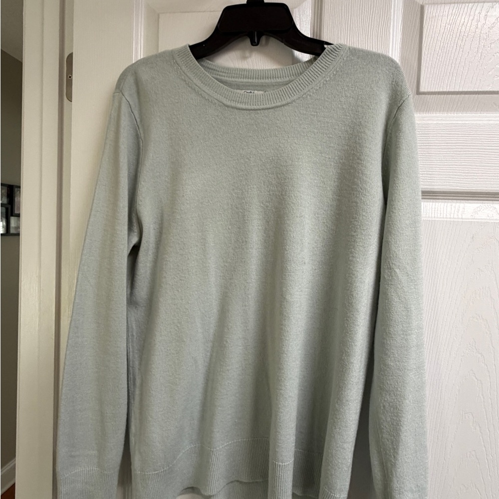 Croft & Barrow Women’s Mint Green Crewneck Sweater